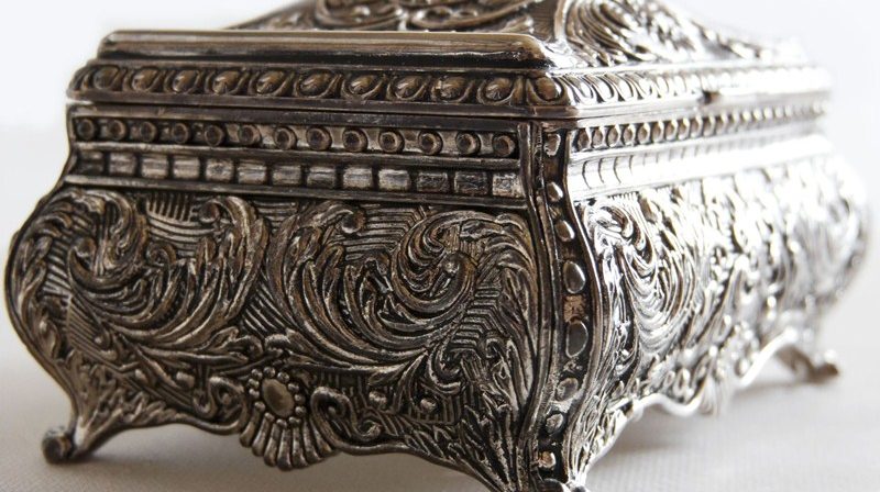 Selling the family heirlooms | Accountants in Portloe