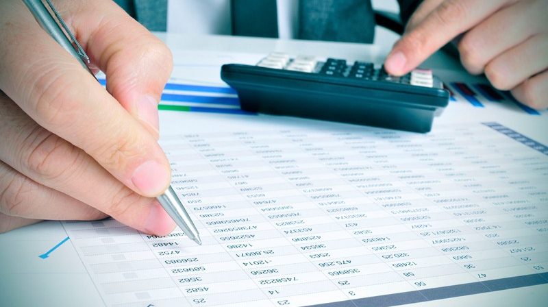 Accountants in Hucknall